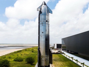 SpaceX“星舰”第九次试飞失控解体